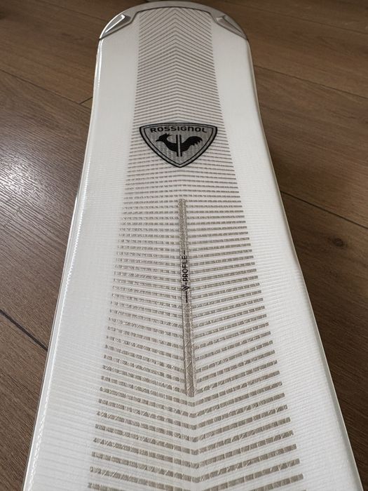 НОВИ Дамски Ски Rossignol Nova 7 с Автомати 156 см Радиус 11 м