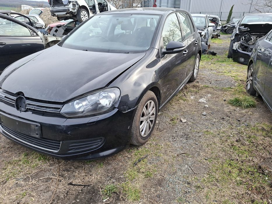 Голф  6 1.6 тди 105 коня 2010 година