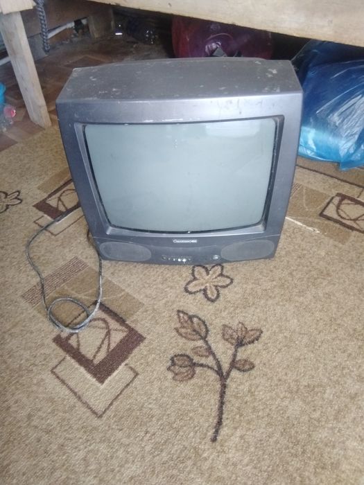 Продам телевизор маленький