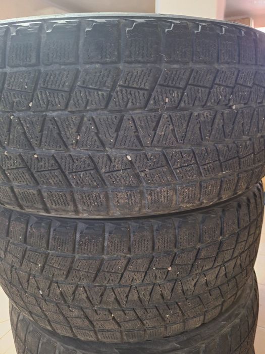 Комплект зимней резины 275/45R20