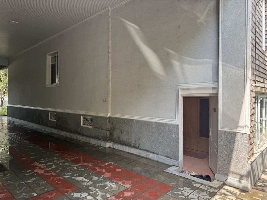 Уй сотилади Олмалик шахар 8- март 8