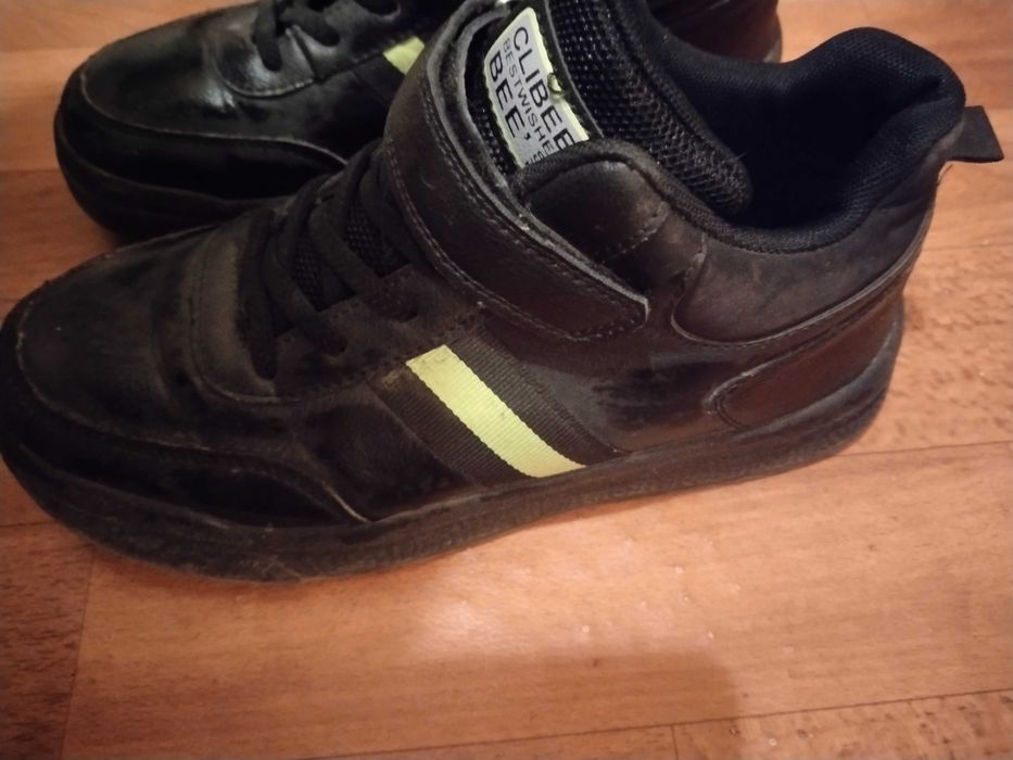 Продам осенние ботинки в отличном состоянии