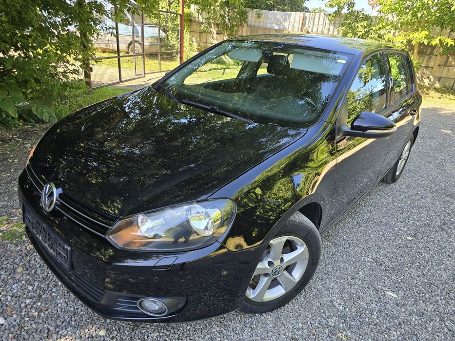 VOLKSWAGEN Golf 2012