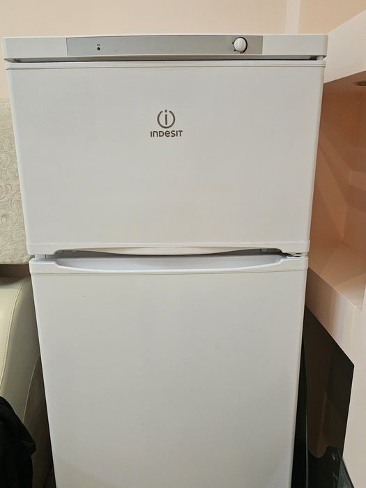 Продам холодильник в отличном состояний