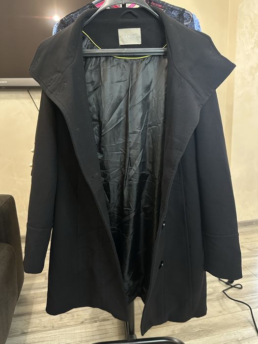 Стилно черно палто Orsay