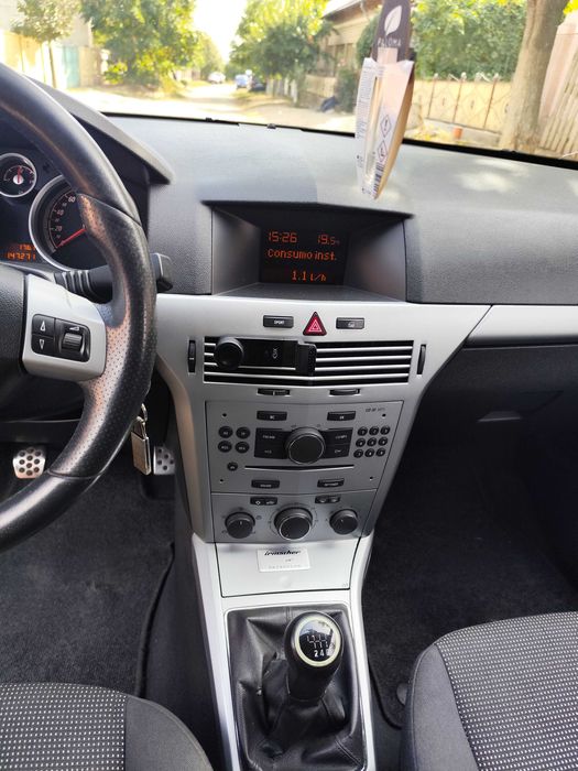 Vînd Opel Astra H GTC Irmscher edition