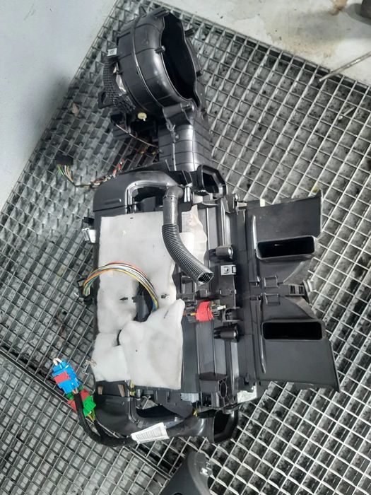 tulumba aer clima bord peugeot 3008 1.6 hdi  9682709180