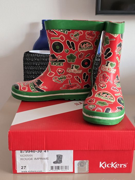 Vând încălțăminte baiat