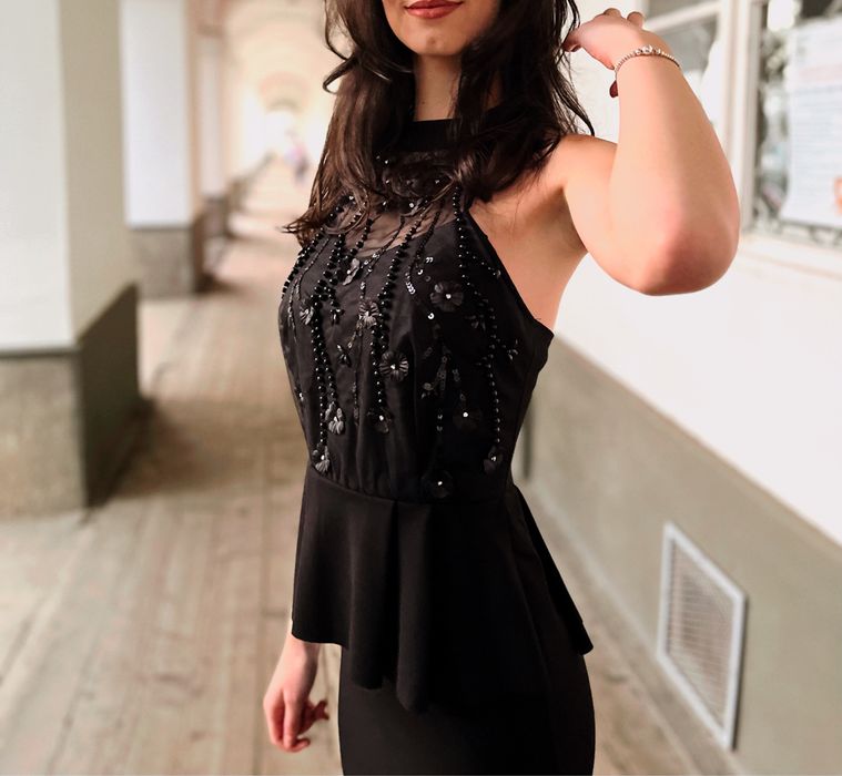 Rochie neagra pentru evenimente