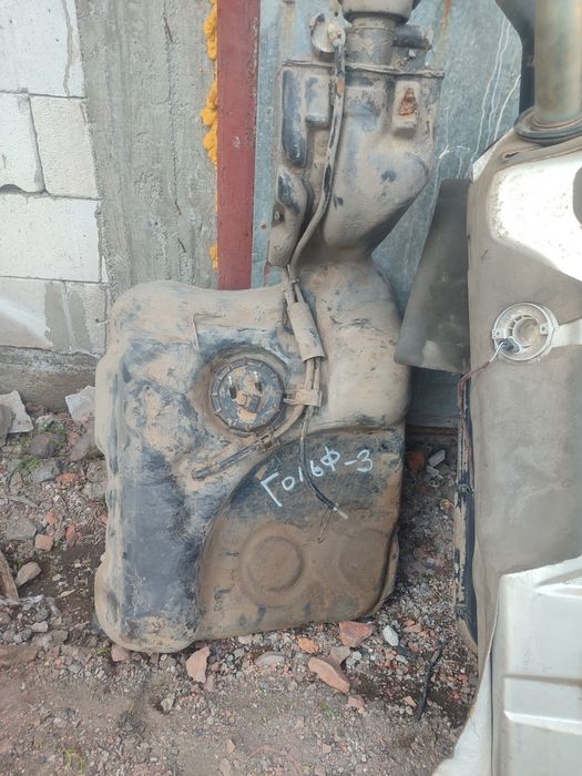 Продам бензобак  мерседес Фольксваген