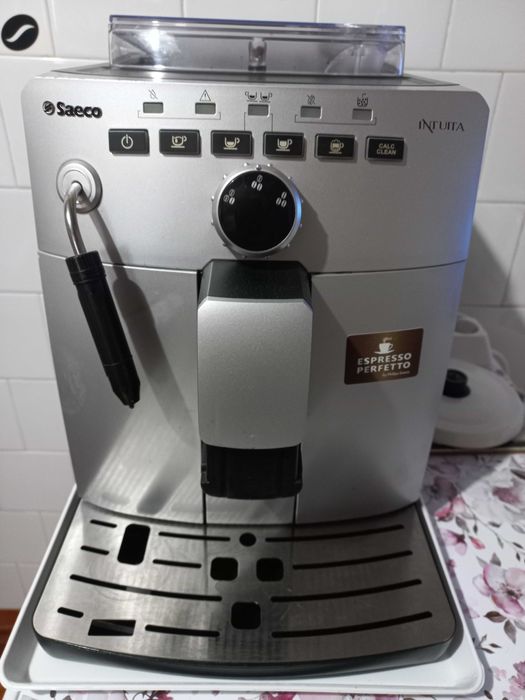 Продавам Кафеавтомат Saeco Intuita, цена 350 лв., гр. Ловеч