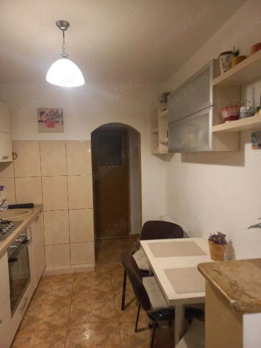 Inchiriez ap 3 camere Slatina