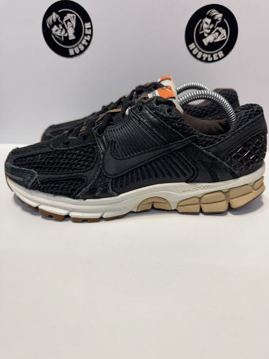 Маратонки NIKE ZOOM VOMERO 5 .Номер 40.5