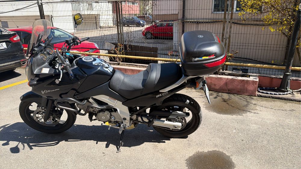 Suzuki V-Strom DL650 din 2004