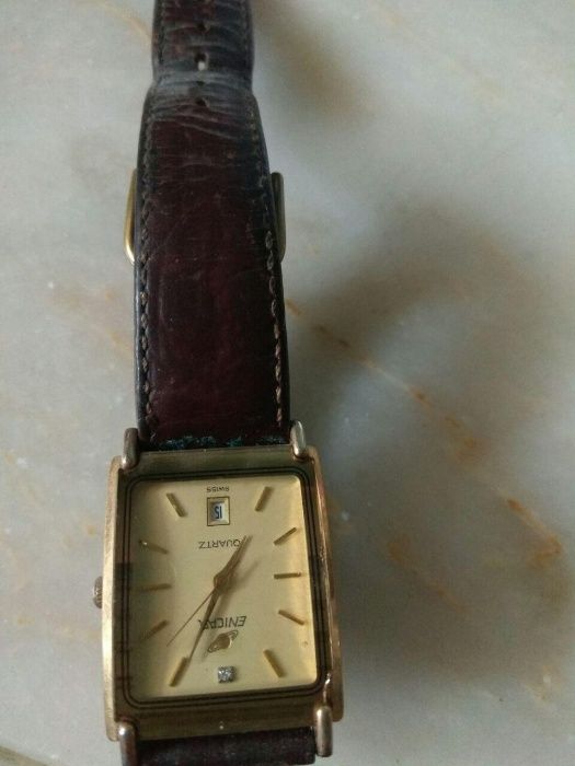 Часы швейцарские, позолоченные.