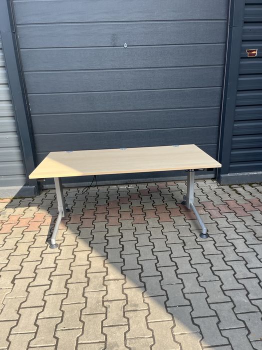 Birou reglabil electric pe înălțime – stare foarte bună Stoc 40 bucati