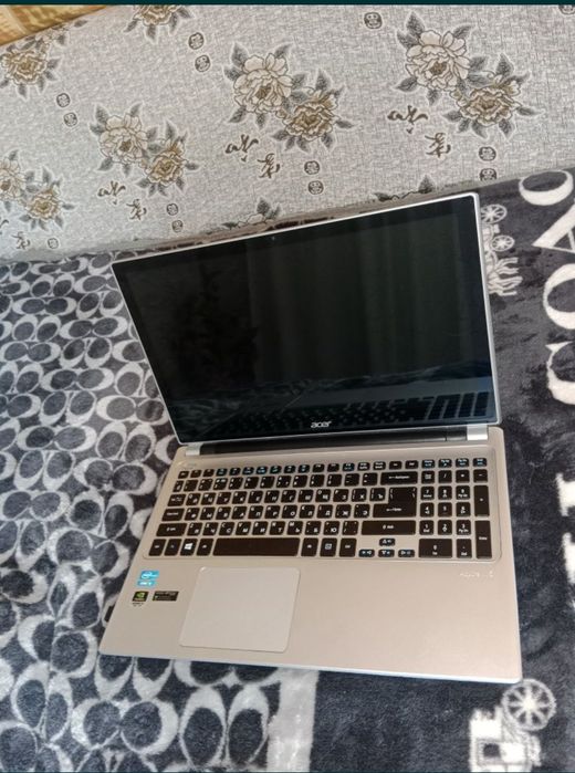 Ноутбук ACER Aspire v5