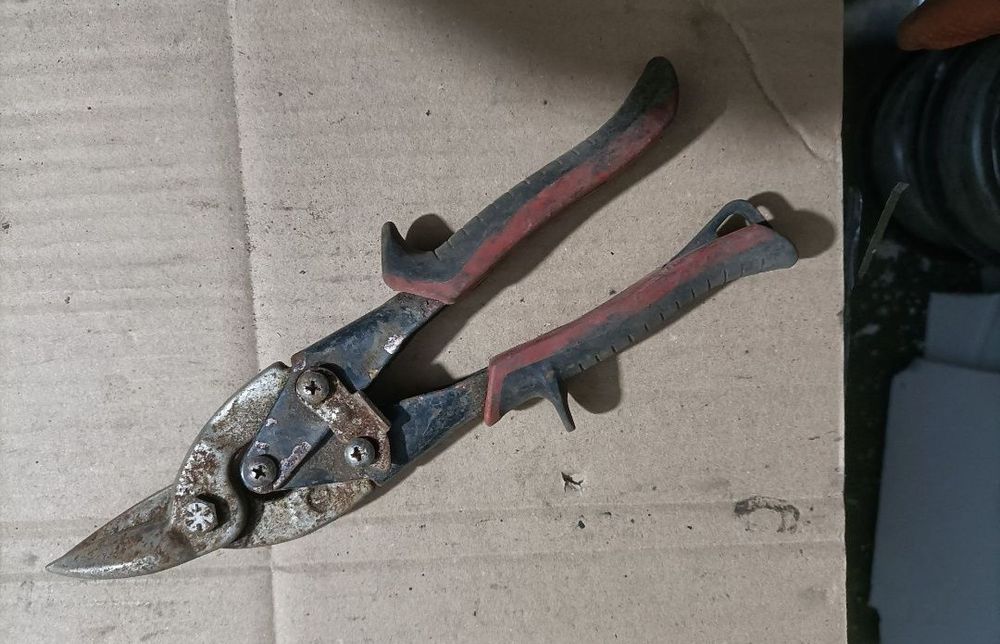 Foarfecă de tăiat GS,asigur expedierea coletului avantajos la orice de