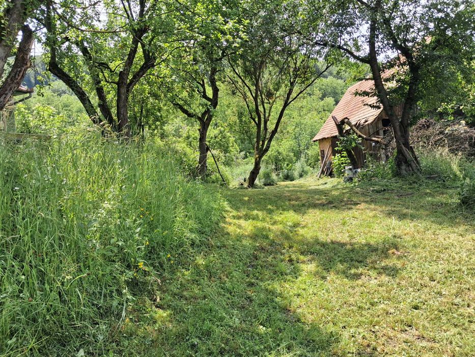Casă la țară , curte/grădină 3450 m2