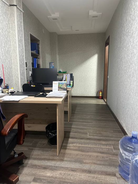 Продаётся офис улица Элбек Нукус Ц 1 центр