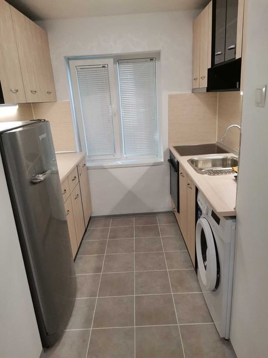 Дава се под наем Тристаен апартамент в Пловдив, Сточна гара - 82 кв.м за 459 € - Снимка #8