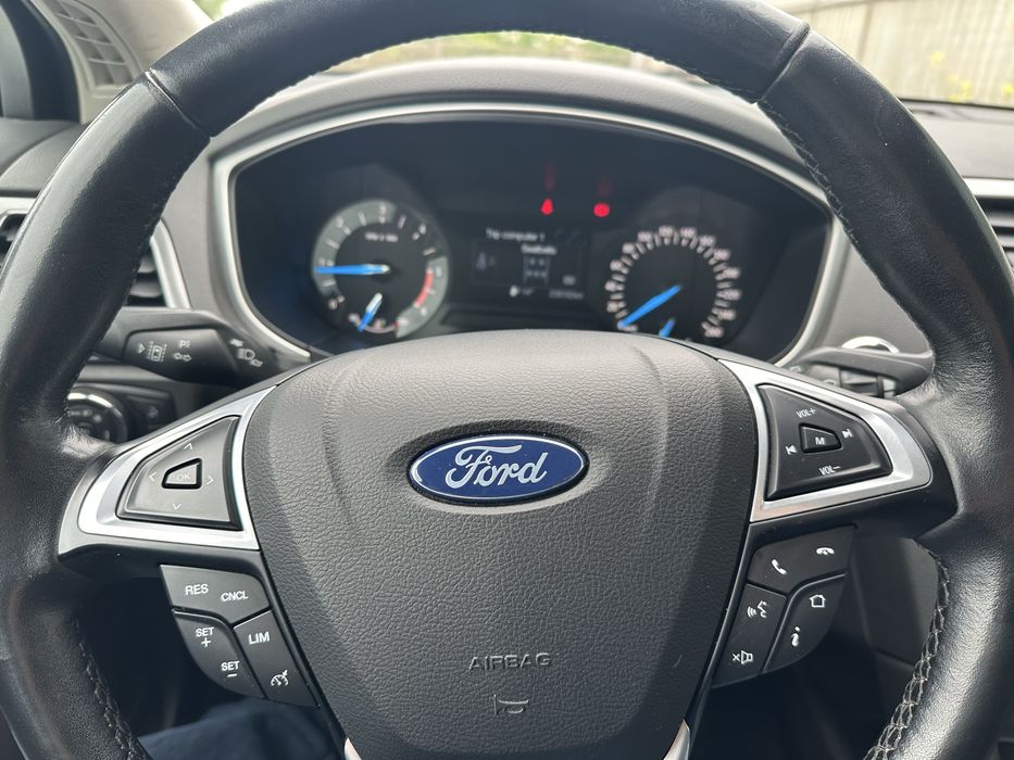 Ford Mondeo 2.0 150 CP/Navi/park assist/line assist/euro6/TVA/pilot/revizie/inmatriculat RO/istoric/km reali/senzori lumina-ploaie/carlig/grila activa