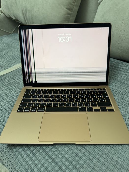 Macbook air m1.