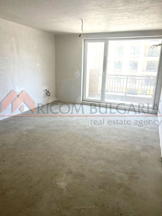 Продава се Двустаен апартамент в Варна, Възраждане 1 - 77 кв.м за 1739 €/кв.м - Снимка #1