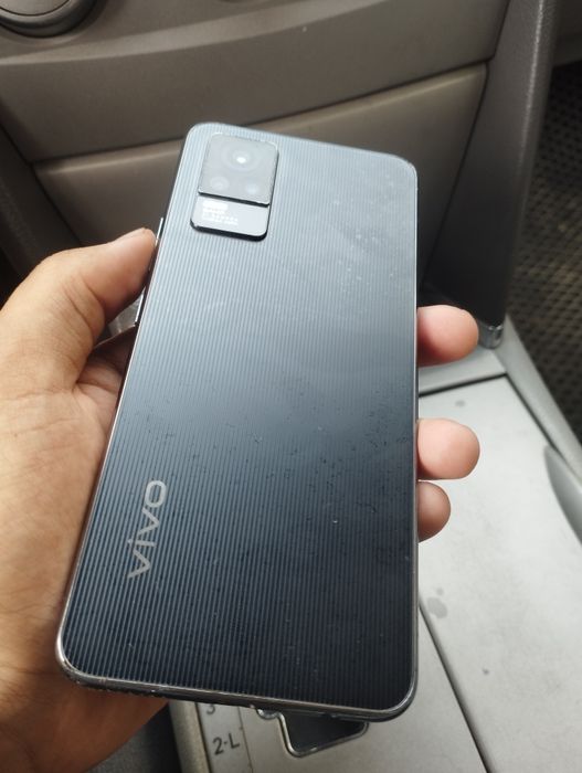 Vivo v21e проодам