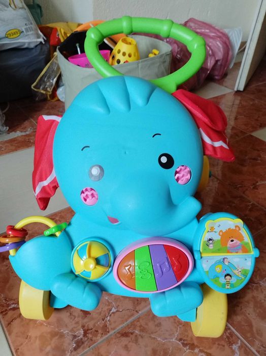 Играчка за прохождане Lorelli слон