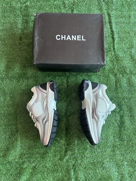 Chanel runner silver