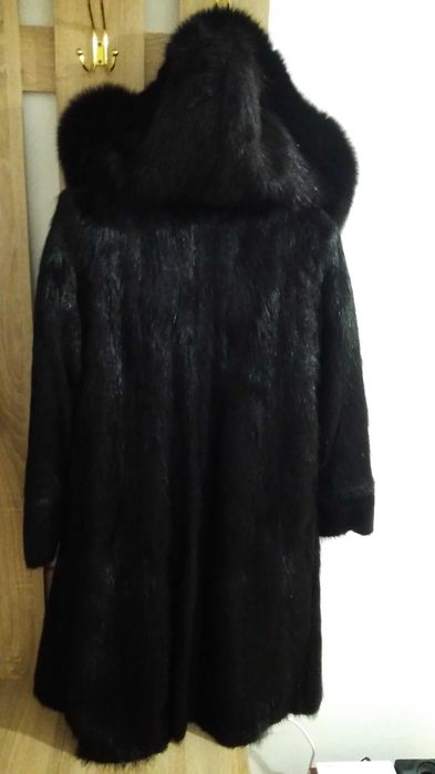 Продам шубу нутриевую