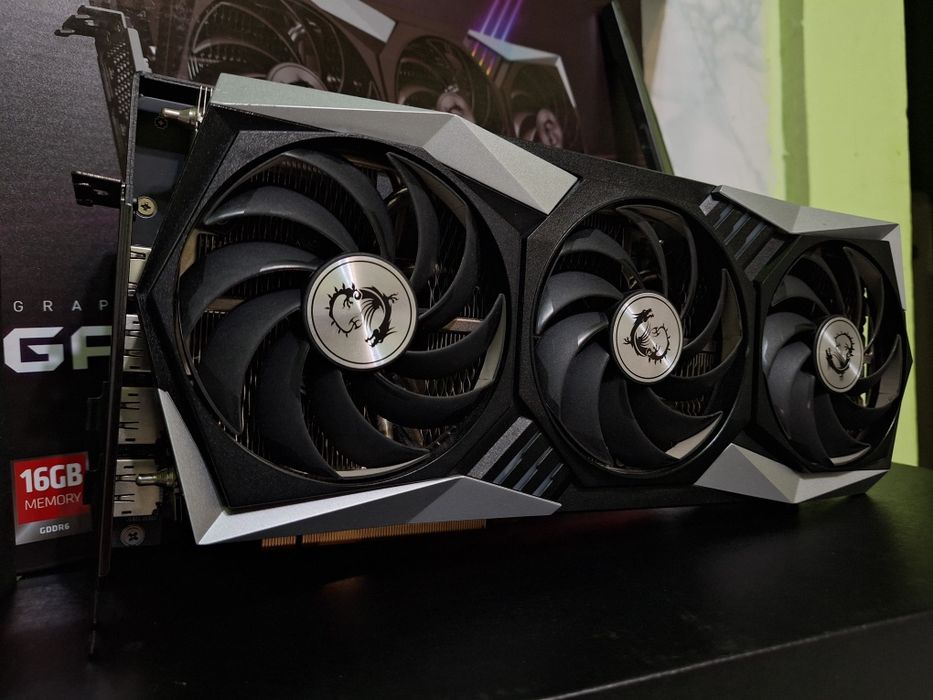 MSI TRIO X , AMD Radeon 6800XT