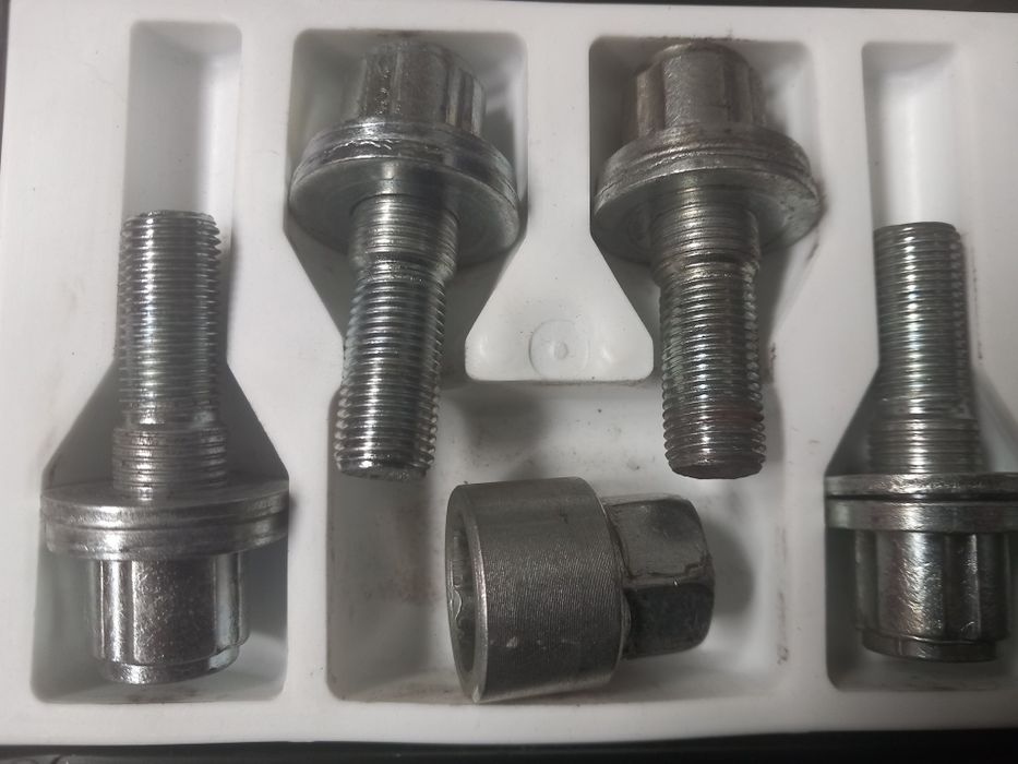 Секретни болтове за алуминиеви джанти Пежо/Ситроен,  Peugeot/Citroen