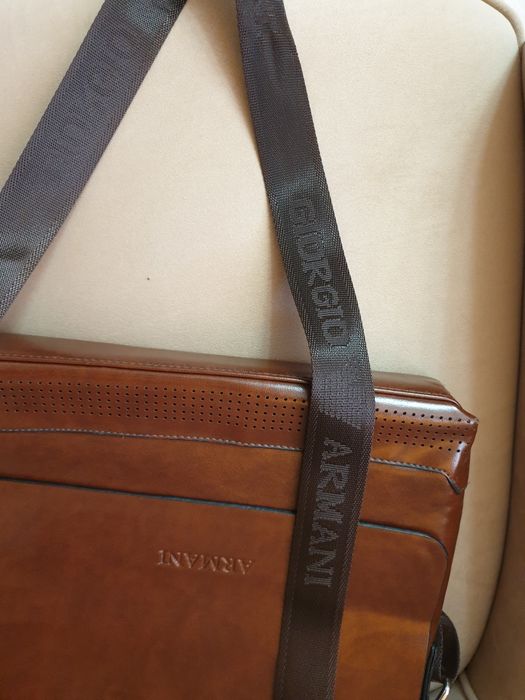 Geanta de umar barbati