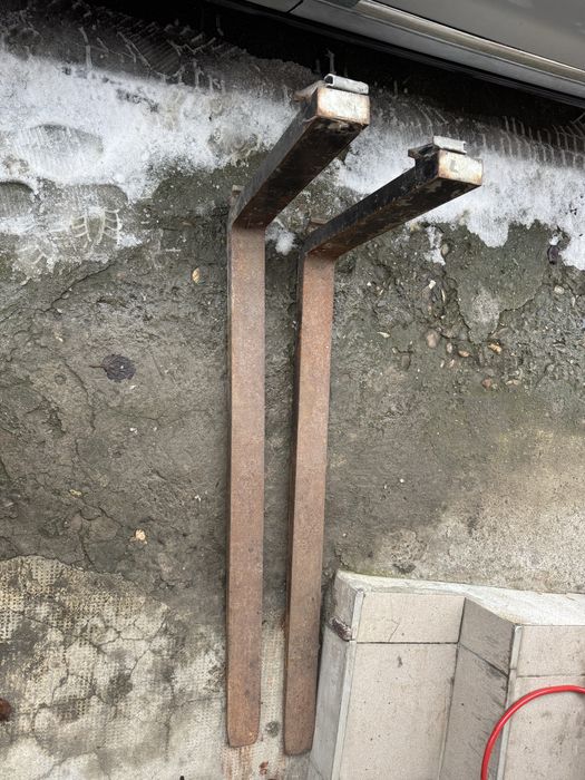 Dezmembrez stivuitor mitsubishi