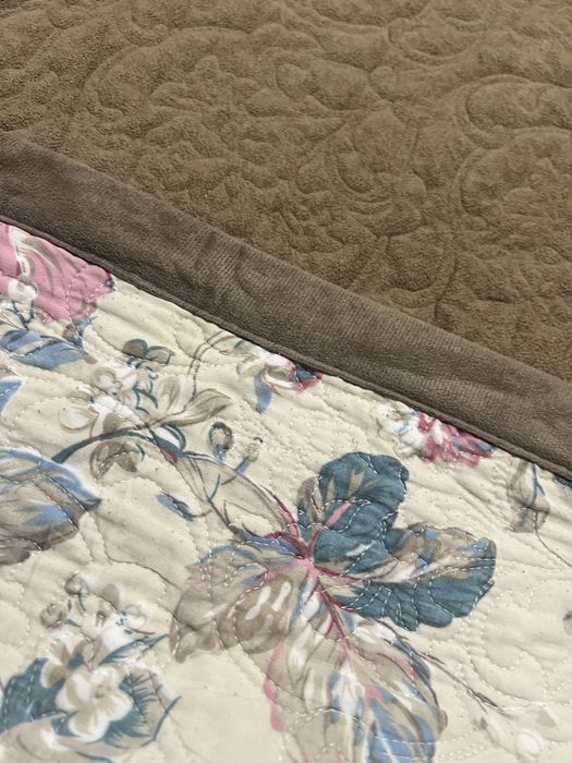 Продам покрывало двухстороний