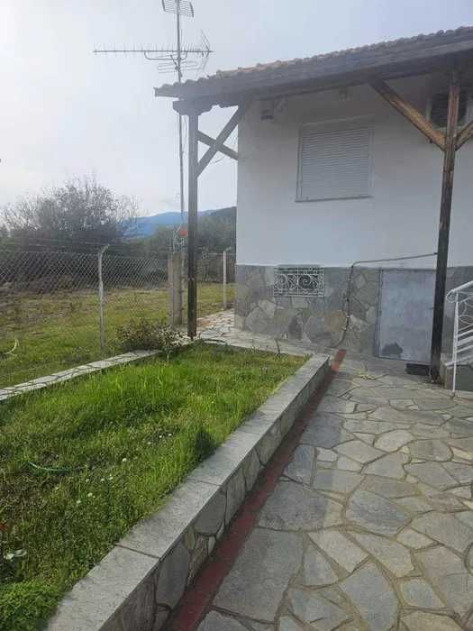 Къща с дворно място Aспровалта( Братсаки), Гърция