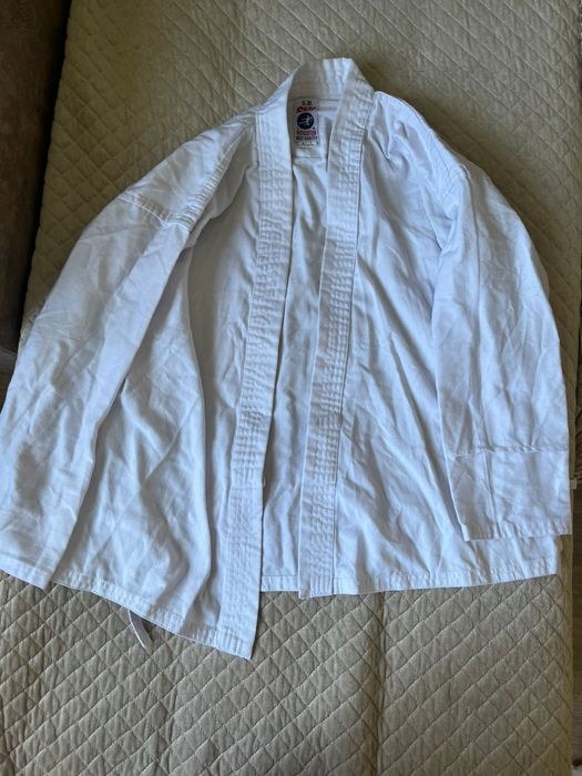 Продам набор для карате и таеквандо