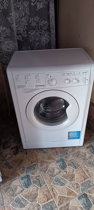 Mașina spălat Indesit