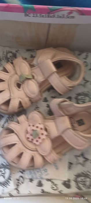 Обувь на девочку