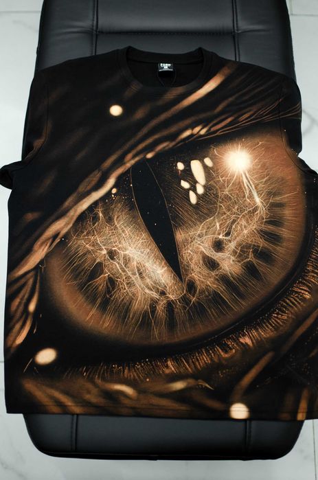 Футболка черная роспись отбеливателем