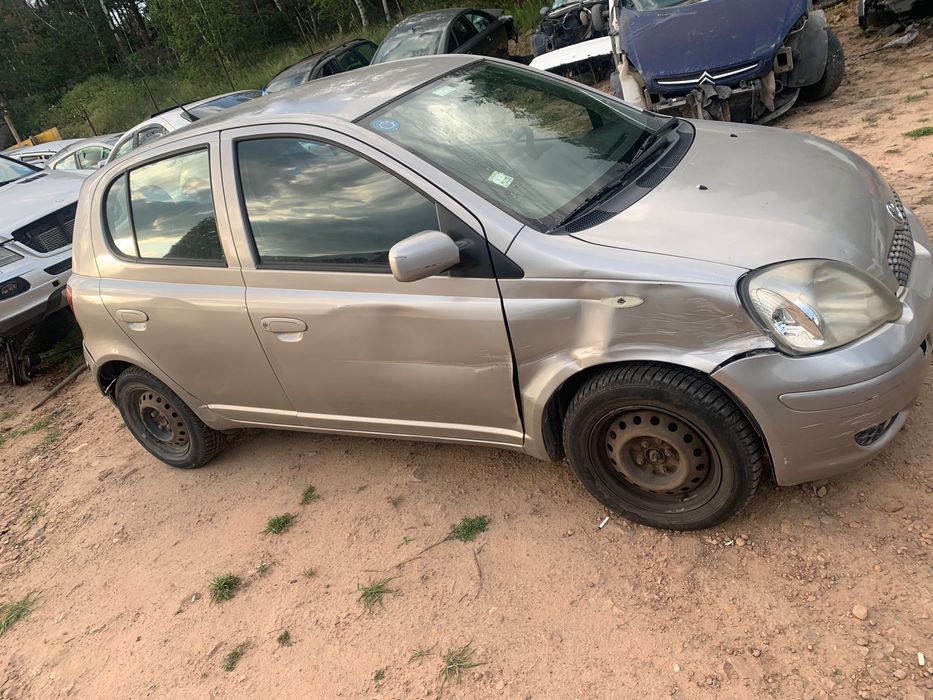 Toyota Yaris 2005г 1.0vvti