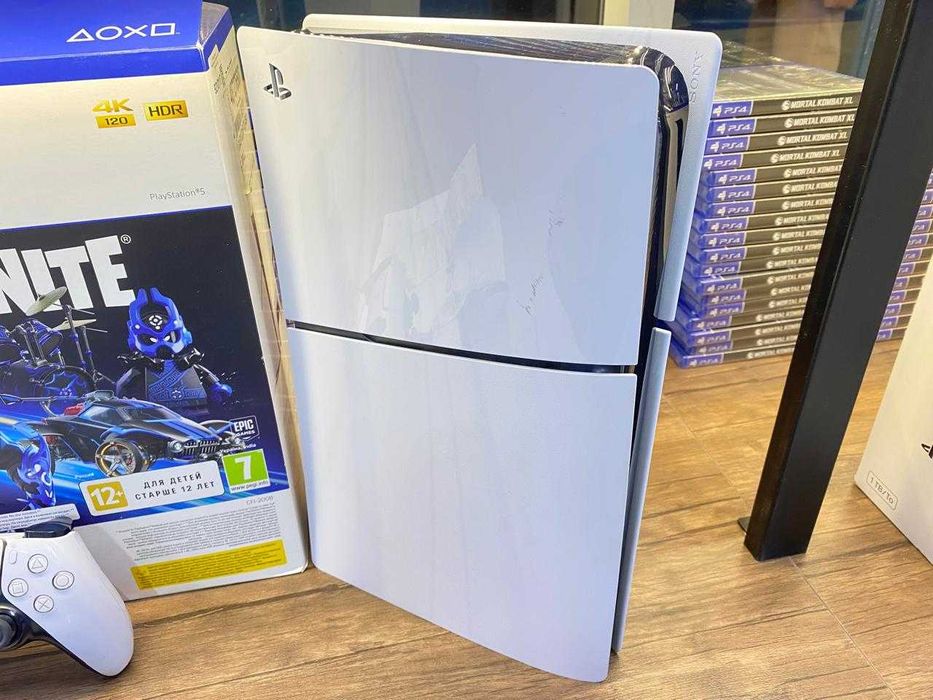 PS5 Slim на Гарантии 2 Геймпада 1Tb SSD Около 50 Игр
