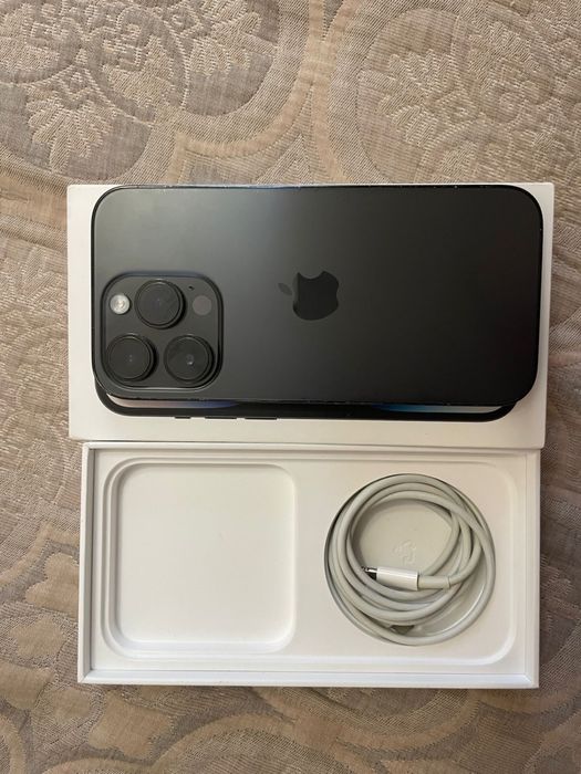 Продам iPhone 14pro