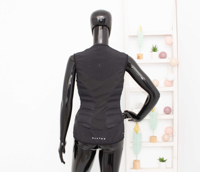 Nike Aeroloft Puffer Vest дамски пухен елек за бягане рефлектив XS