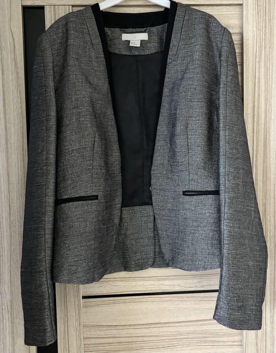 Продам женскую одежду