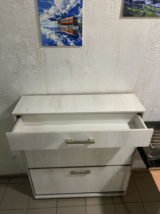 Продаю шкаф под обувь
