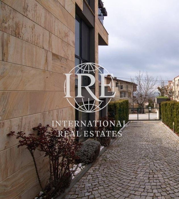 Продава се Двустаен апартамент в Варна, м-т Траката - 83 кв.м за 2988 €/кв.м - Снимка #8
