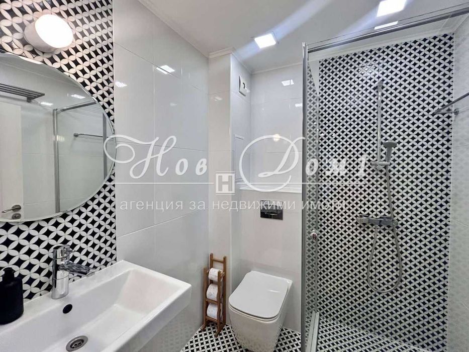 Продава се Двустаен апартамент в Варна, ЖП Гара - 47 кв.м за 3022 €/кв.м - Снимка #3